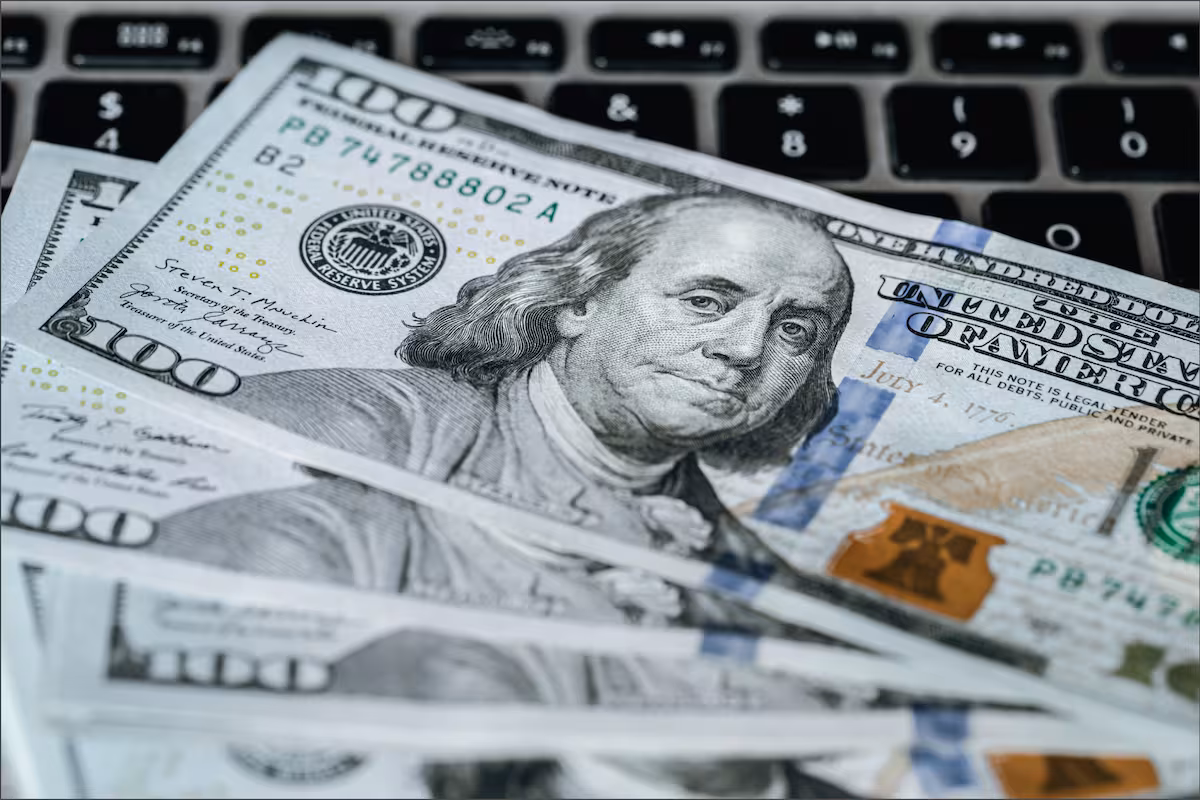 El Gobierno afianza su blindaje para 2027 y la oposición debate el futuro del dólar