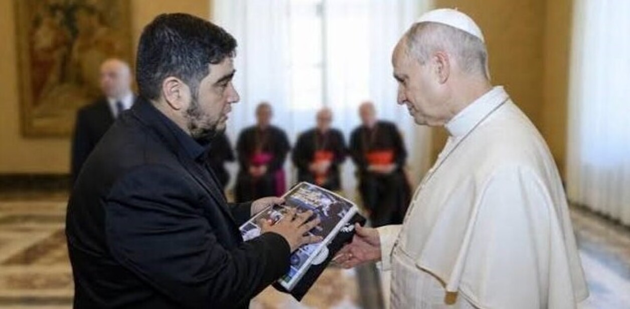 Piqueteros entregaron al Papa un dossier con diagnóstico crítico al gobierno, destacando pobreza y desigualdad sin mencionar a los Kirchner