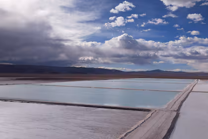 La logística de la minería de litio en la Puna: vuelos a 4.000 metros, plantas en Catamarca y ambiciosos planes de Rio Tinto