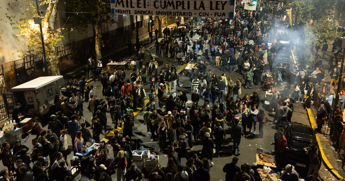 Piqueteros, sindicatos y agrupaciones de izquierda convocan a la Marcha de la Bronca, con epicentro en Plaza de Mayo