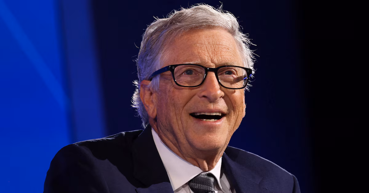 Bill Gates revela la muerte de su padre por Alzheimer y el rol de los Rogen en apoyar a cuidadores a través de Hilarity for Charity