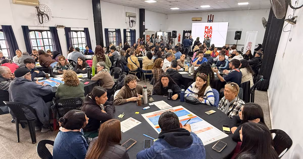 El socialismo avanza la agenda 2027 en Rosario con debates barriales