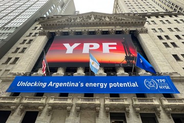 Kicillof critica el CIADI por el caso YPF y advierte que el RIGI deja a Argentina en desventaja ante inversiones