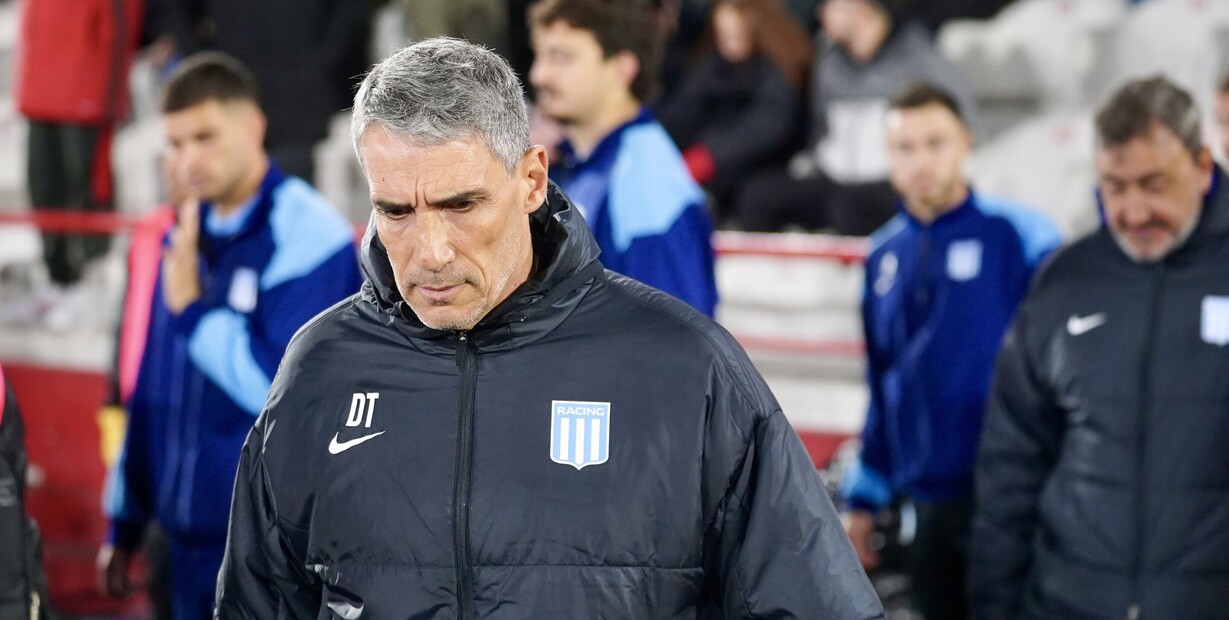 Dos bajas golpean a Racing en medio de un panorama crítico; Vojvoda apuesta a Boca y Sarmiento