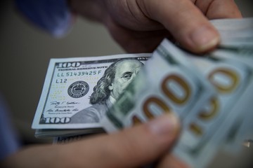 Dólar CCL cerró este domingo 13/09/2026 en 1.594,60/1.597,50; sube 1% frente a la semana pasada