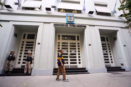La AFA: sede en Pilar y domicilio registrado en Viamonte generan contradicción en la comunicación con socios internacionales