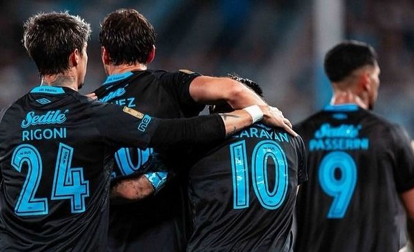 Belgrano venció a Racing en Avellaneda y se coloca líder en su zona del Clausura 2026