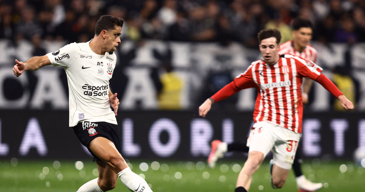 Estudiantes le ganó 1-0 a Corinthians en San Pablo y avanzó a las semifinales de la Libertadores
