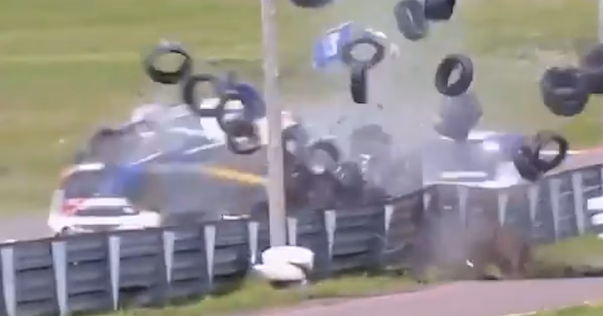 Choque y despiste en Concepción del Uruguay: accidente dejó a un piloto de Turismo Pista fuera de carrera