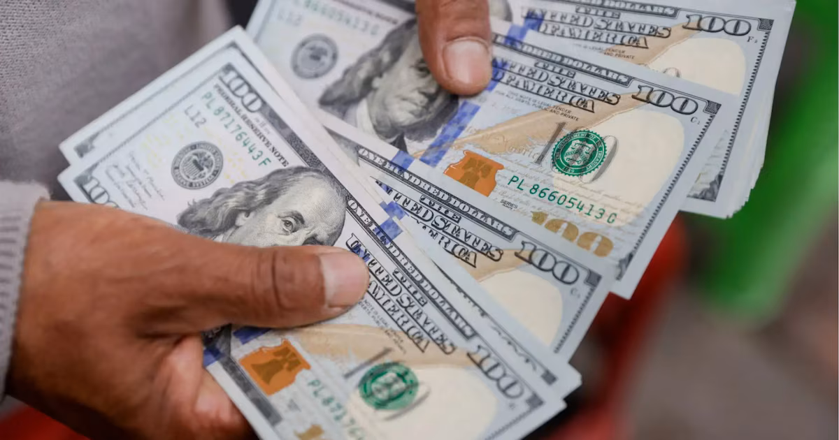 El BCRA celebra la limitada reacción del dólar ante el shock brasileño y mantiene que no hay atraso cambiario