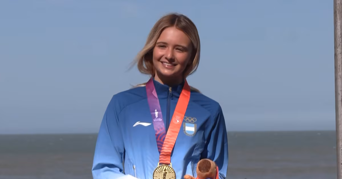 Isabella Assmann, hija de Fabián Assmann y Melina Pitra, obtuvo el oro en bodyboard femenino en los Juegos Suramericanos Santa Fe 2026