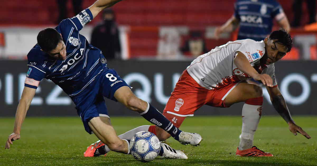 Gimnasia vence a Huracán en la última jugada y se suma a la punta compartida del Grupo B