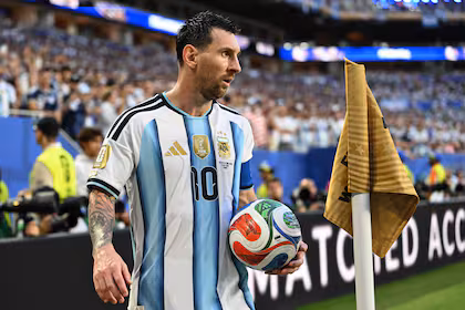 Scaloni: continuidad aún sin firma, el plan se apoya en jóvenes para el futuro