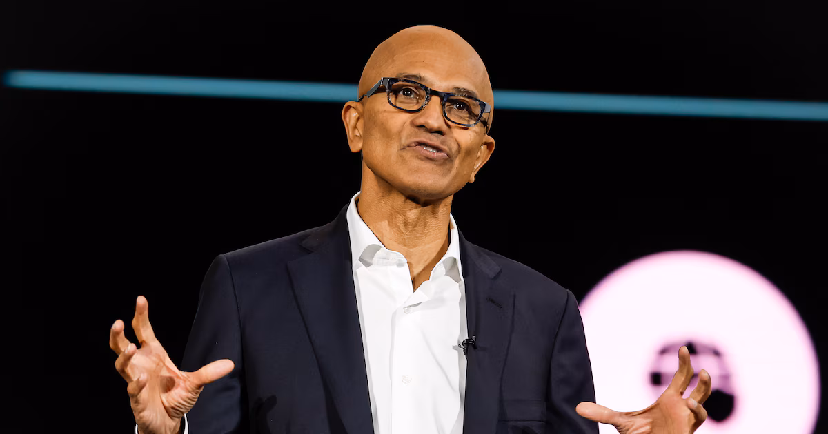 Nadella propone observar y contener la IA empresarial: la confianza depende de un entorno controlado