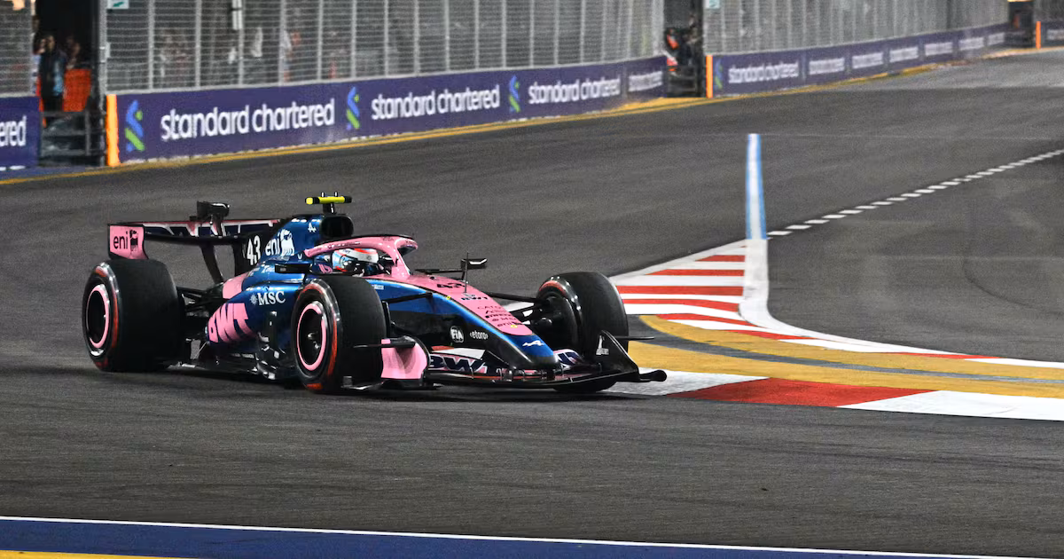 Verstappen se impone en Singapur; Colapinto sufre otro abandono con Alpine