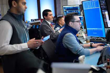 Riesgo país argentino sube a 543 puntos, máximo en cuatro meses, tras alza de la FED