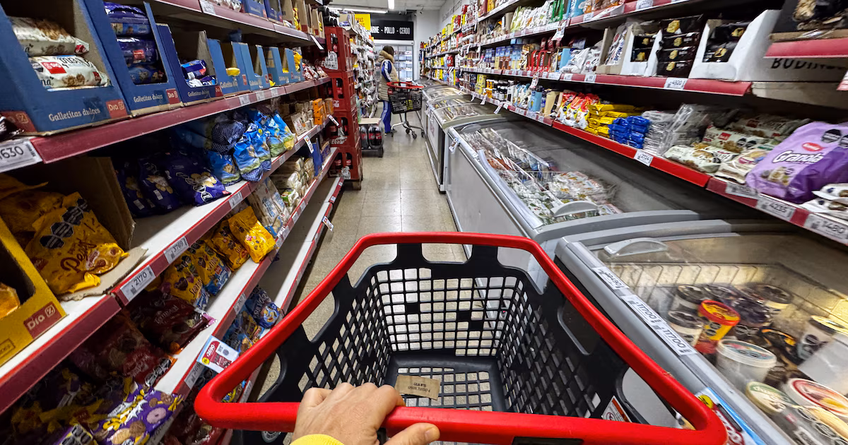 Indec: consumo privado cae 2,4% en el 2T 2026 y se revisan cifras del primer trimestre