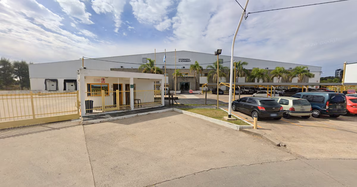 Cierre de Kromberg & Schubert y otros proveedores en Pilar ante el fin de la Amarok en Argentina