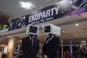 Ekoparty 22: hackers abrazan el caos, talleres y arte tecnológico en Buenos Aires