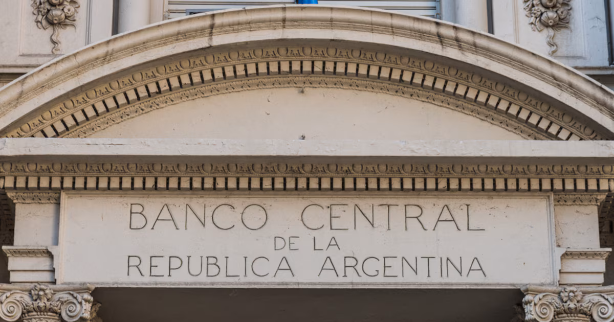 BCRA ralentiza compras de divisas en septiembre y ya acumula más de US$14.2 mil millones en 2026