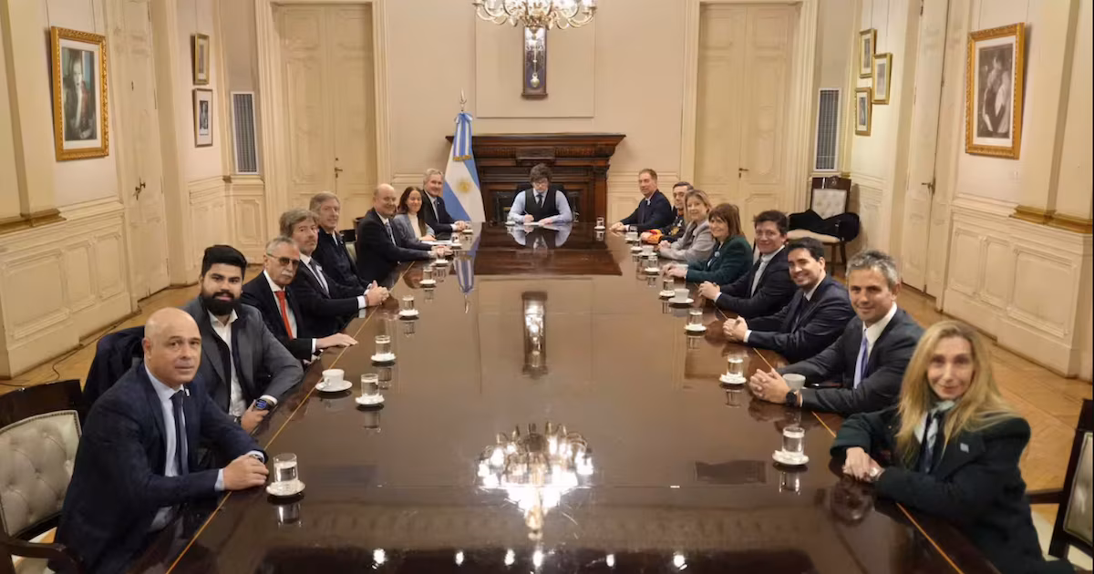 Milei prepara un proyecto de Defensa de la Soberanía sobre Malvinas y convoca a sesión de Gabinete para afinar estrategia
