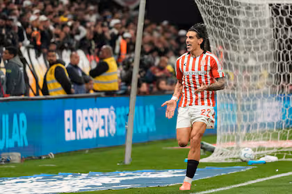 Estudiantes vence a Corinthians y se lleva la única bandera argentina en las semifinales de la Libertadores