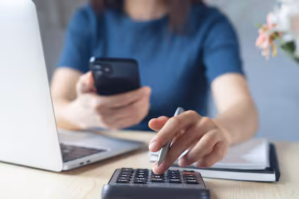Refinanciación de deudas: claves para negociar con el banco y evitar caer en mora