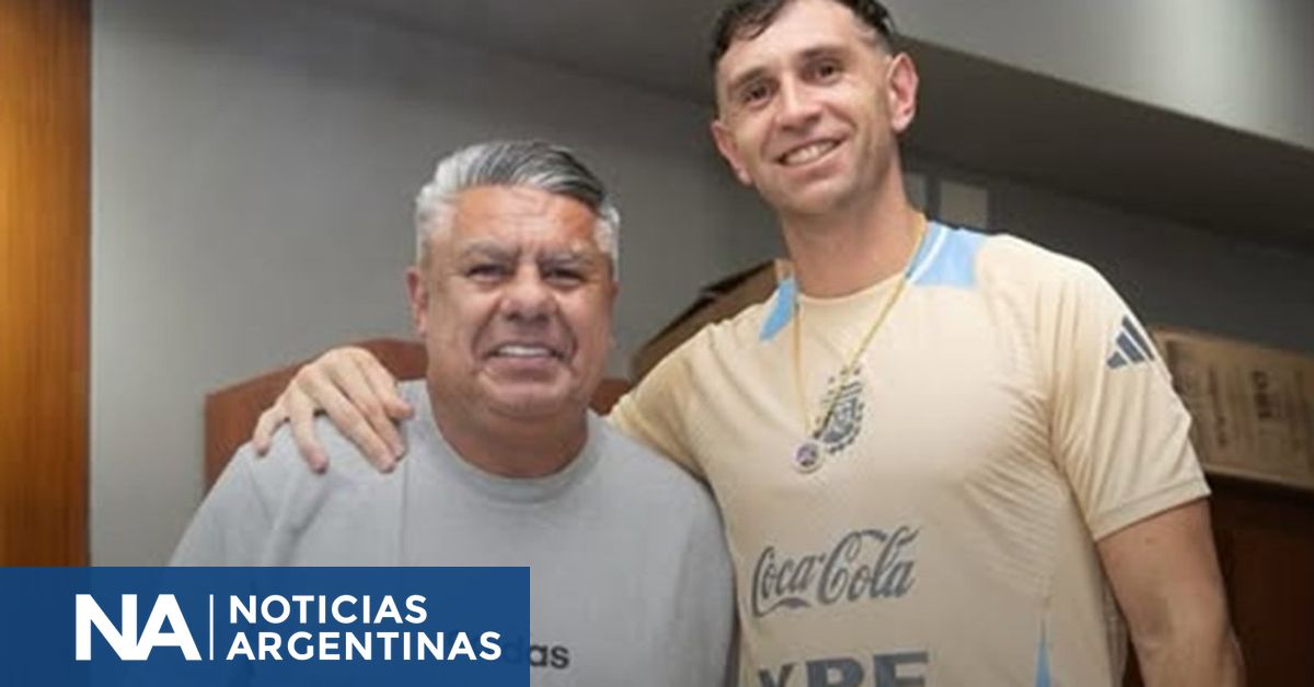 Tapia le envía apoyo al Dibu Martínez tras su operación por fractura de mandíbula