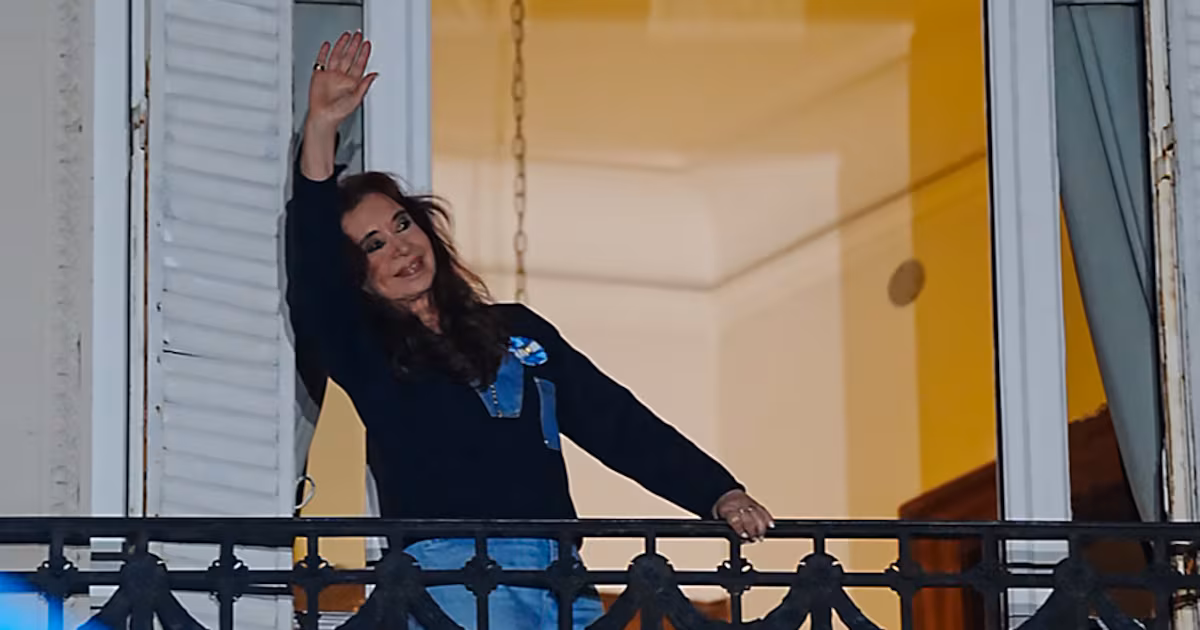 El PJ vincula la situación de Cristina Kirchner con la proscripción de Perón y convoca a la militancia a actuar