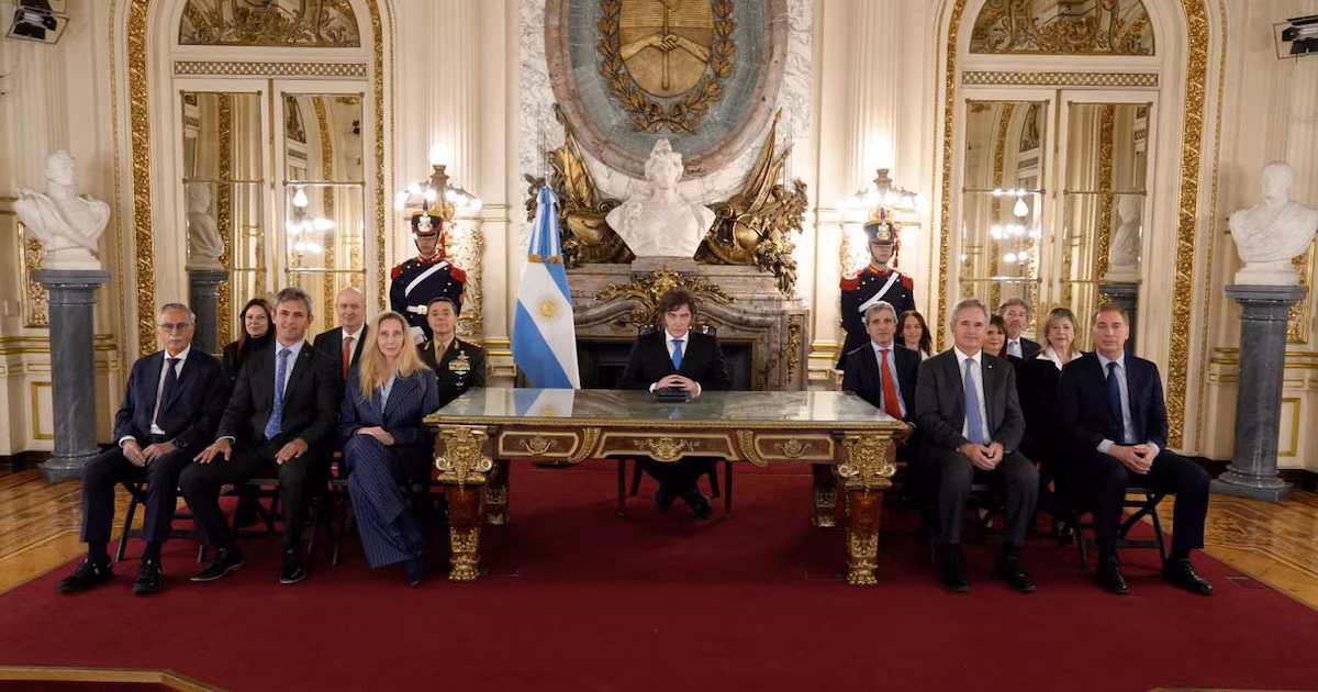 El Gobierno difunde un video que mezcla Malvinas, Trump y la victoria ante Inglaterra para reforzar su reclamo
