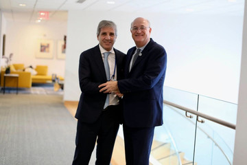 El Gobierno firmó préstamos por US$530 millones para ARCA, obras viales en Entre Ríos y acueductos en Chubut
