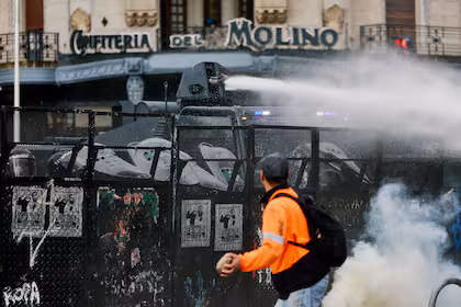 Monteoliva señala a grupos violentos tras incidentes frente al Congreso y mantiene la expectativa por la visita papal León XIV