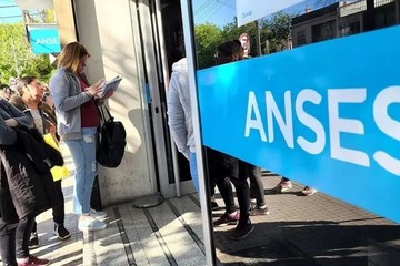 Con el bono congelado, la jubilación mínima pierde 156.903 pesos en octubre
