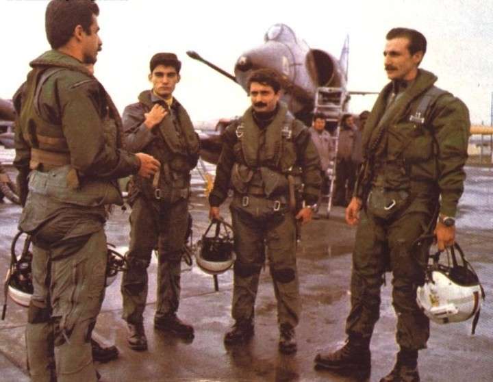 Murió el comodoro Carlos Rinke, figura clave de la aviación argentina en Malvinas
