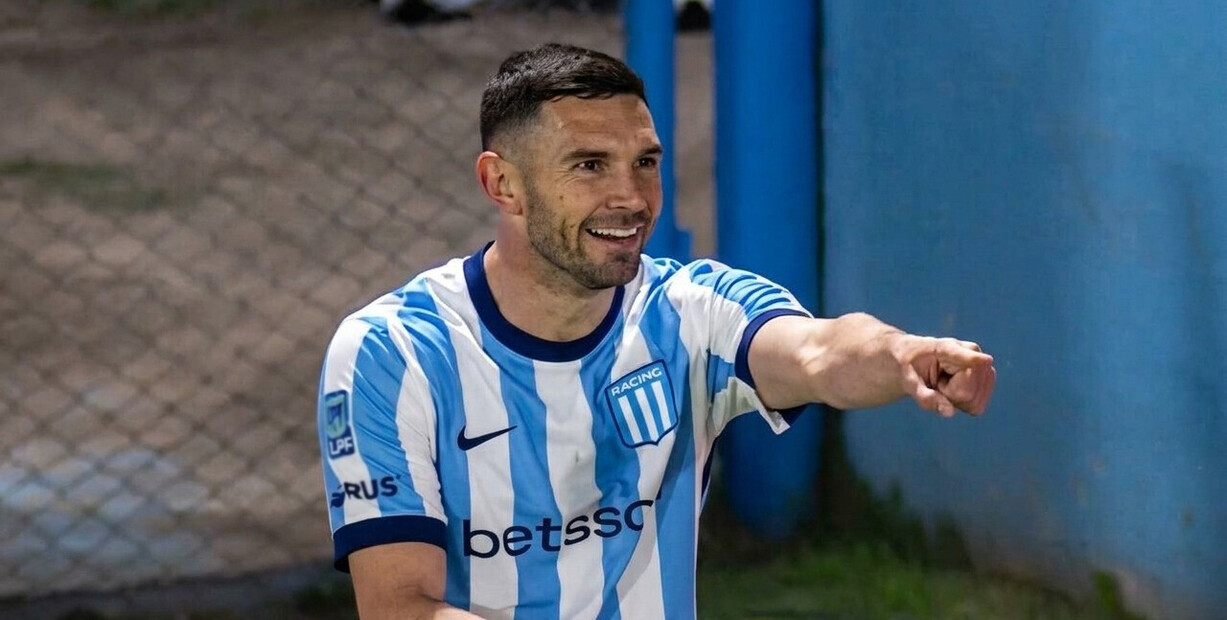 Racing superó a Estudiantes de Río Cuarto y respira en medio de la tormenta