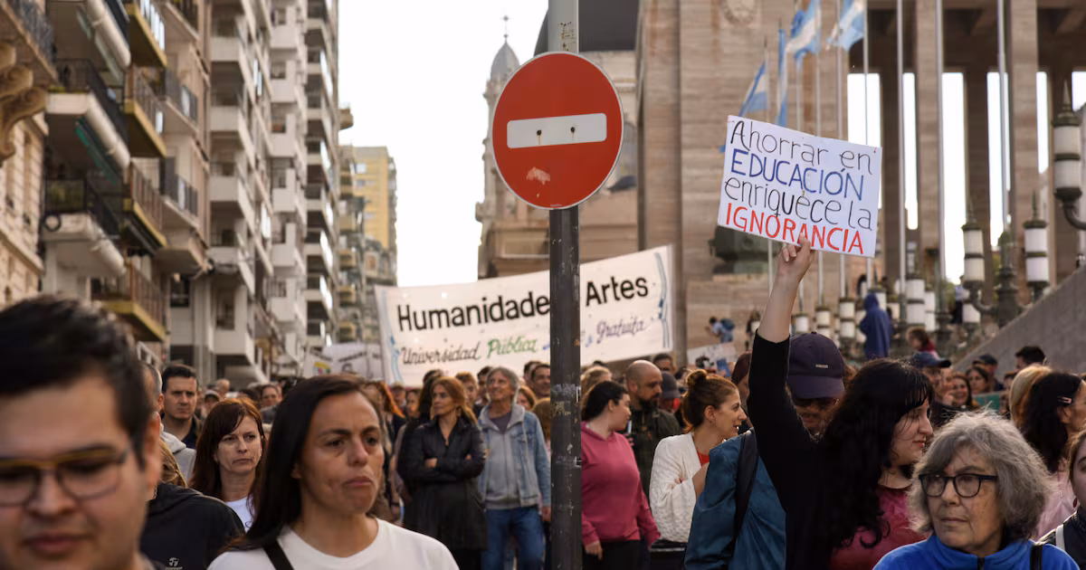 En Rosario, la defensa de la educación pública reclama el cumplimiento de la Ley de Financiamiento Universitario