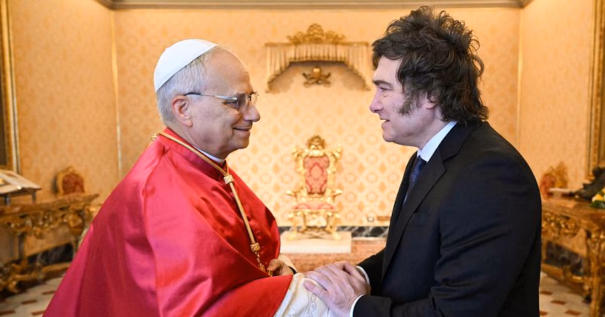 León XIV viaja a Argentina para exponer la mirada de Francisco sobre pobreza, desarrollo y educación y buscar puentes entre Milei y otros actores