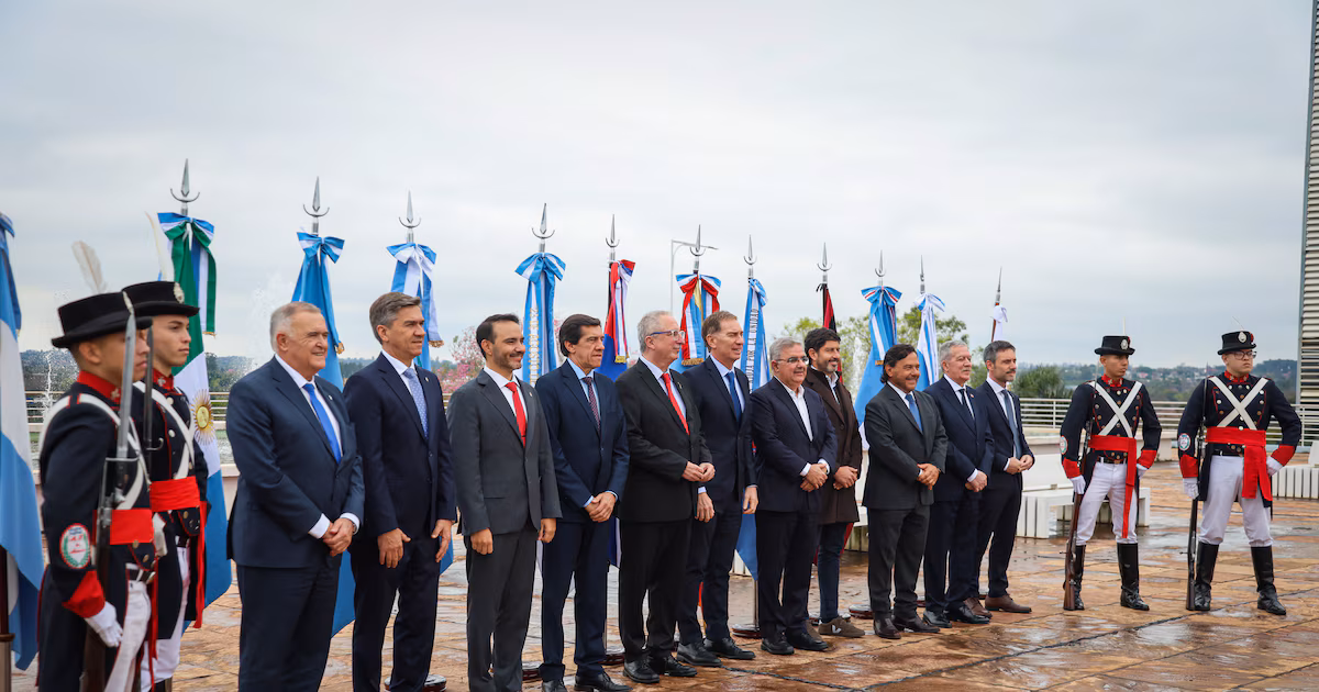 Gobernadores del Norte buscan cambios al cabotaje fluvial y condicionan avances al Presupuesto
