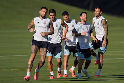 Después de Messi, ¿quién liderará la Albiceleste? Cuti Romero, favorito para la cinta