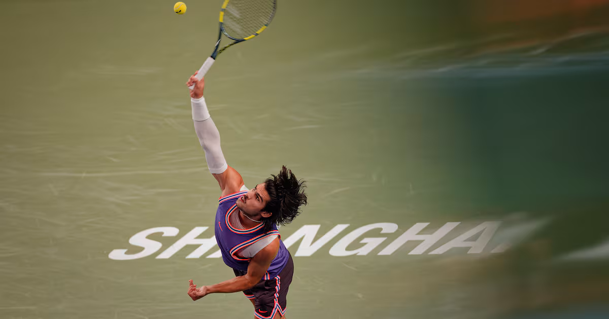 Alcaraz cayó ante Bergs ante Bergs en Shanghái y Zverev podría terminar la temporada como Nº1 mundial