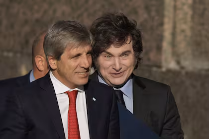 El Gobierno presenta el Presupuesto 2027 con inflación del 18% y dólar a 1.847,60 para fin de año