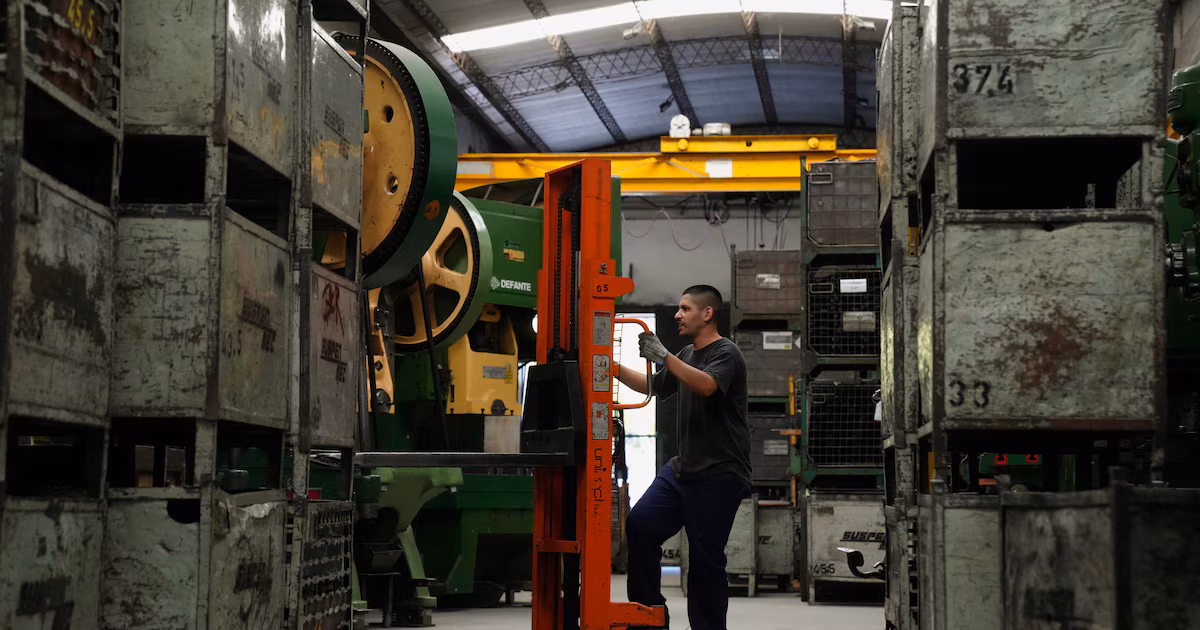 La utilización de la capacidad instalada en la industria se ubicó en 58,2% en julio, con el petróleo refinado liderando el uso
