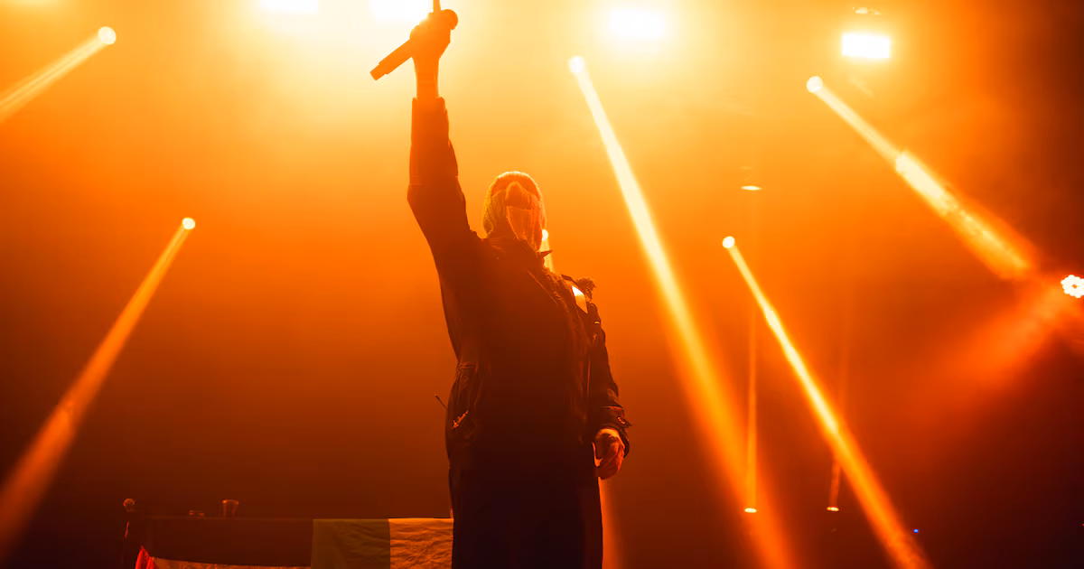 Kneecap desembarca en C Art Media con rap insurgente y atmósfera raver en Buenos Aires