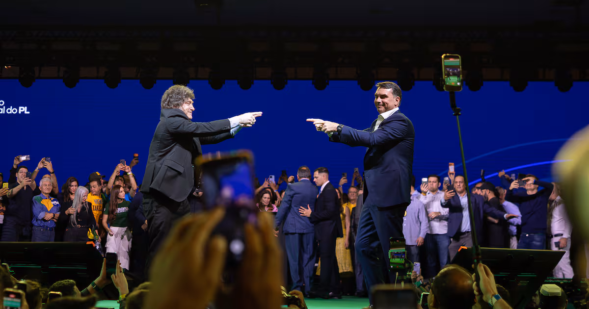 Brasil convocó a la encargada de negocios argentina para esclarecer la fuga de Flávio Bolsonaro