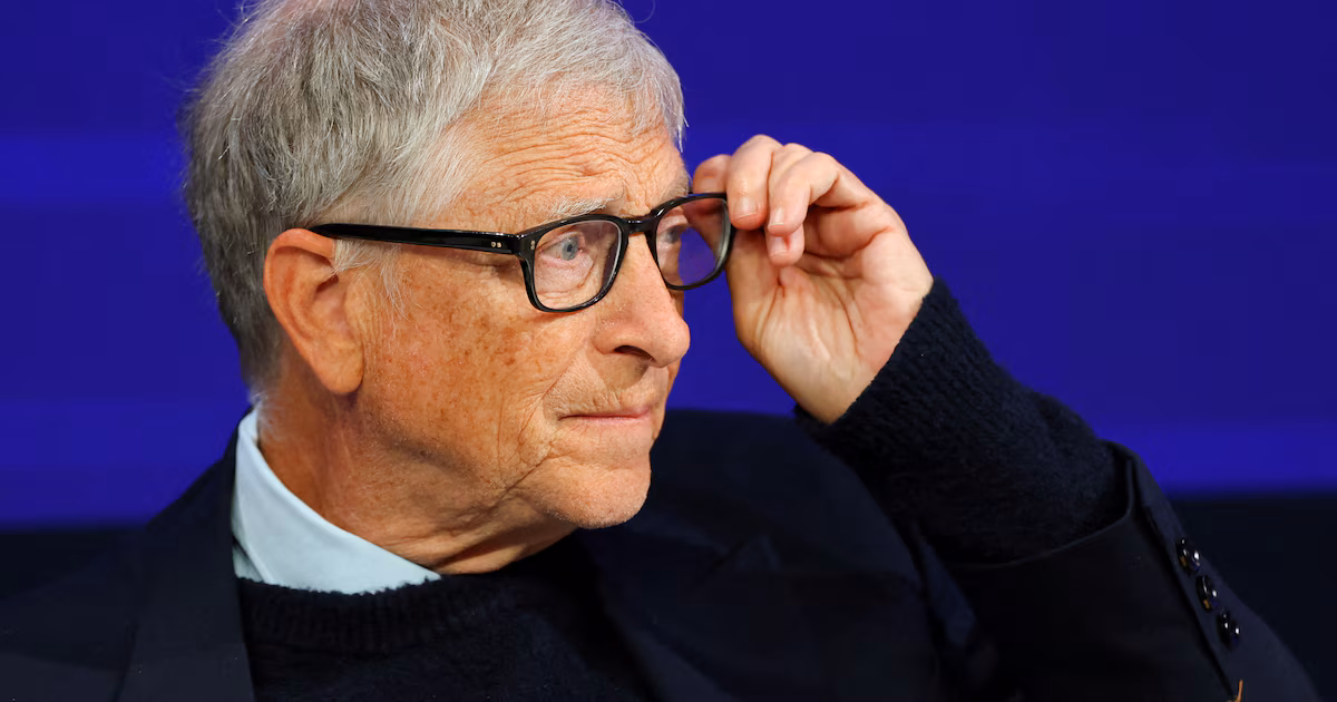 Gates advierte que la IA podría impulsar ciberataques el próximo año y propone supervisión global y tributos