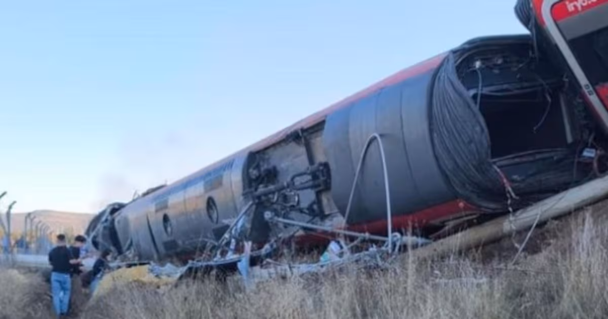 Choque entre dos trenes de alta velocidad en Toledo deja al menos 30 muertos y decenas de heridos