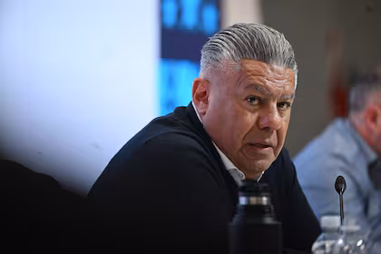 River regresa al comité de la AFA y reaviva tensiones con Tapia tras presentar un pliego de reformas